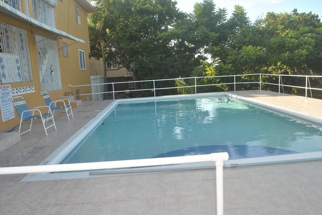 Enchanted Villas Inn Montego Bay Extérieur photo