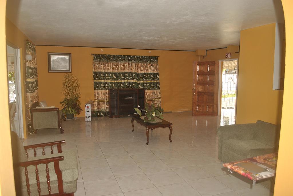 Enchanted Villas Inn Montego Bay Extérieur photo