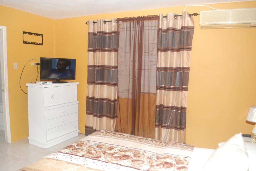 Enchanted Villas Inn Montego Bay Extérieur photo